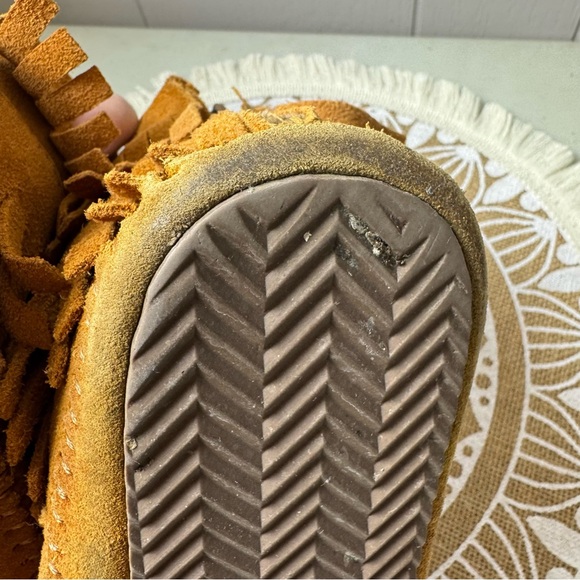 SOFTMOCS Women's Fringe MOCCASIN Ankle Boots Tan SUEDE Leather Size 6 - Picture 7 of 9